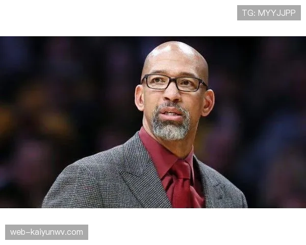 小威廉姆斯训练完直接拎着爱马仕去接娃，这自律和松弛感谁懂啊