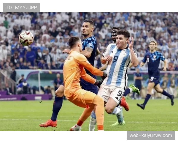 点球规则：判定标准、守门员移动与罚球重罚条件